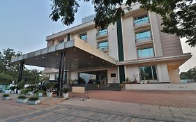 Gokulam Park Allum
